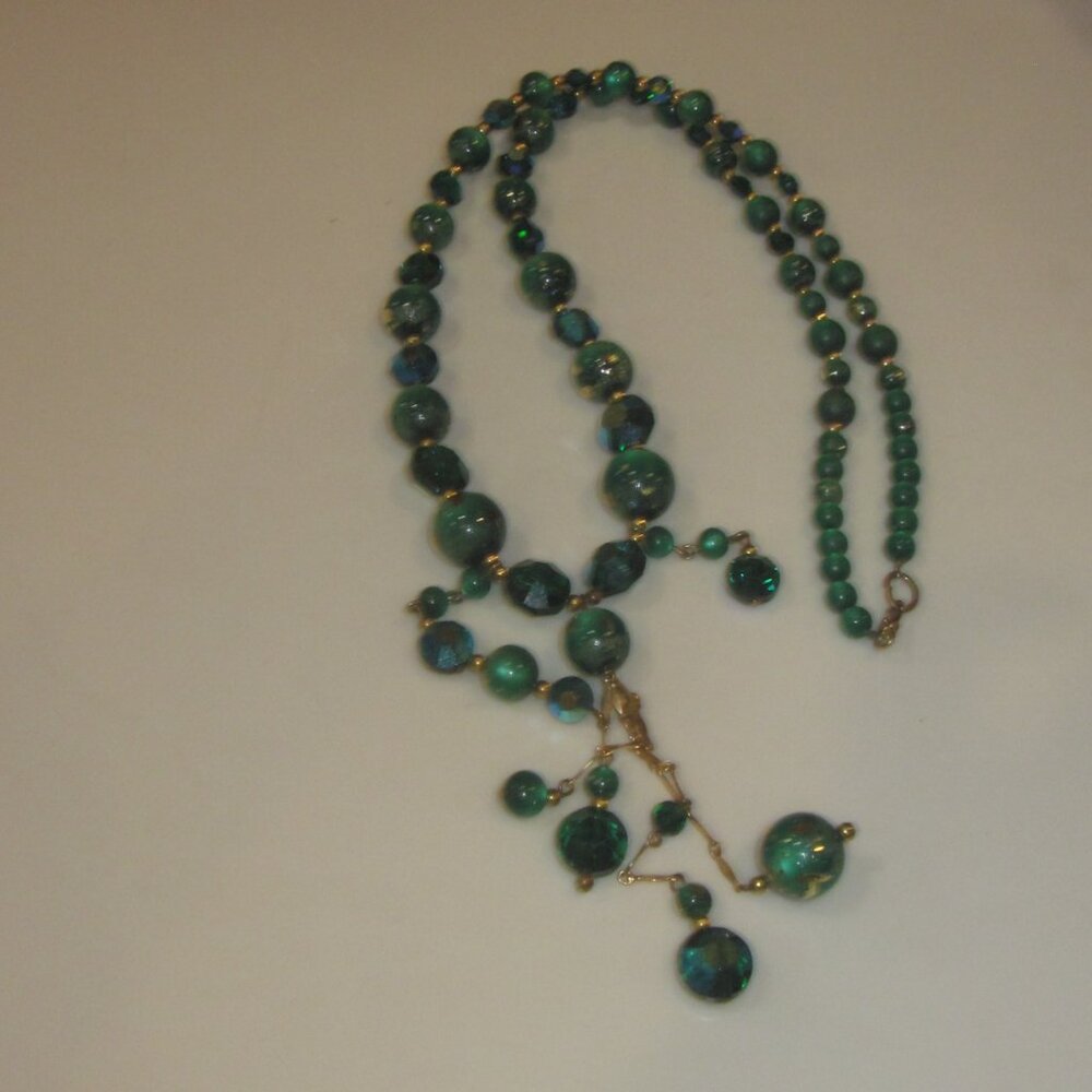 Vintage Green AB Crystal Necklace - Picture 3 of 3